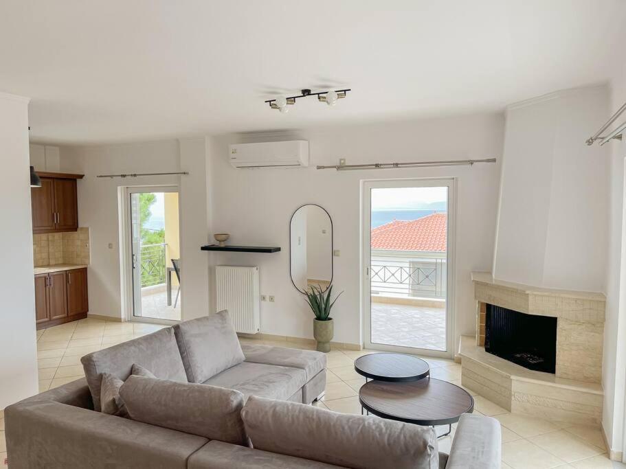 Afroditi'S Apartment Superb View Gythio Zewnętrze zdjęcie